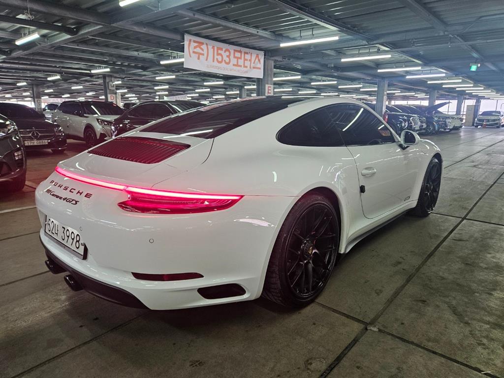 Porsche 911 - Vista 4