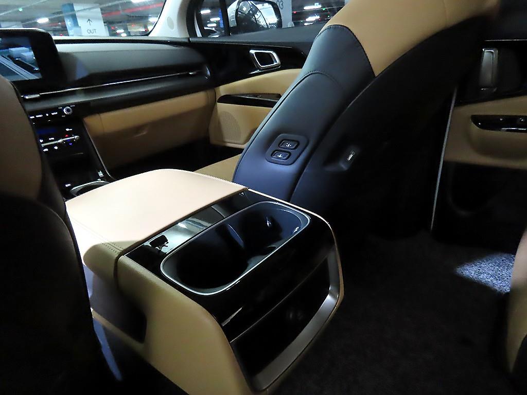 KIA Carnival 2023 the color of pearl - Importación desde Corea - HF Imports Iquique - Foto 17