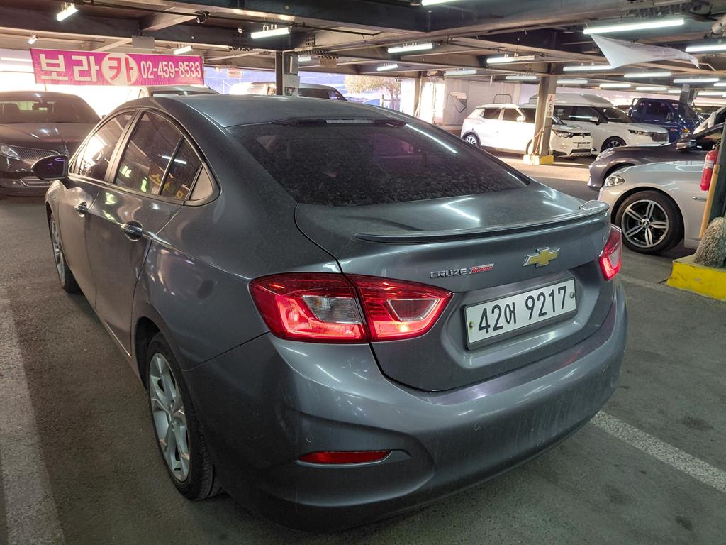 Chevrolet Cruise - Vista 4