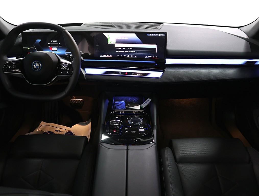 BMW 5 Series - Vista 5