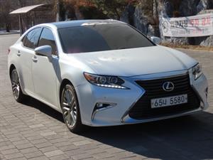 Lexus ES - Vista 4