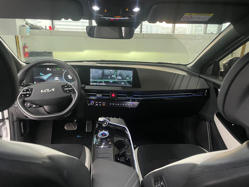 KIA EV6 2022 Blanco - Importación desde Corea - HF Imports Iquique - Foto 15