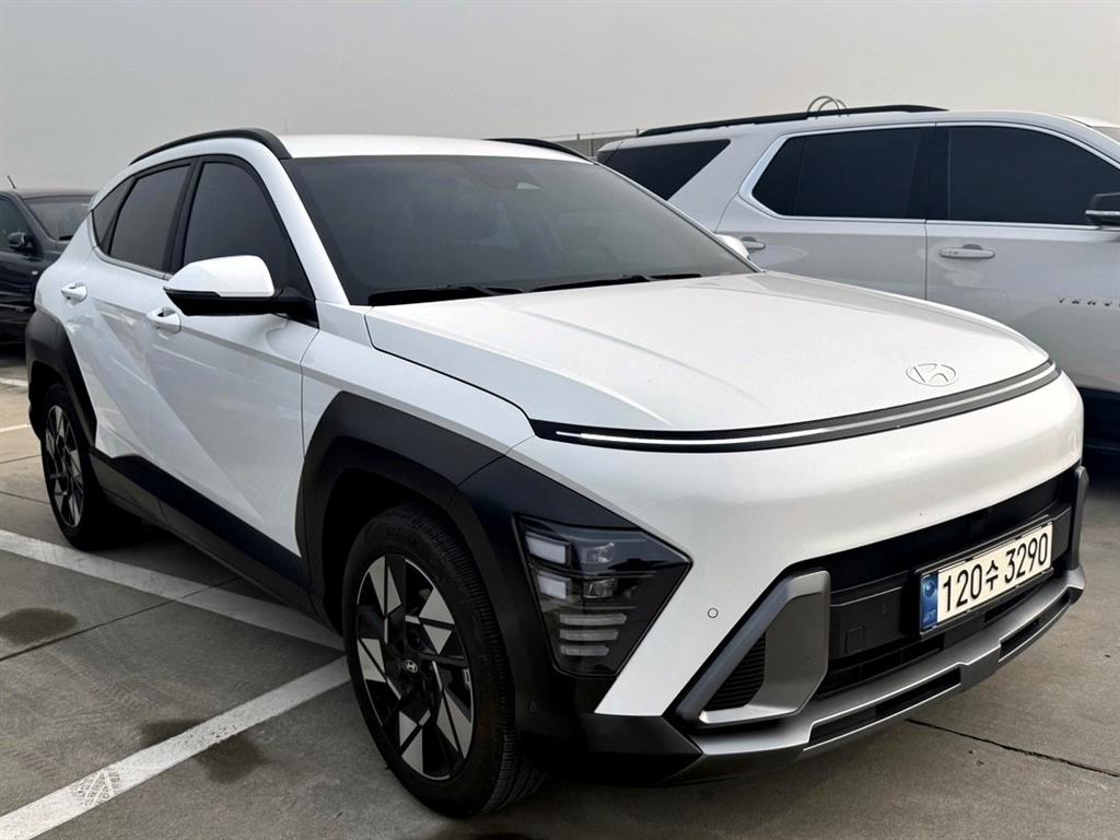 HYUNDAI Kona - Vista 5