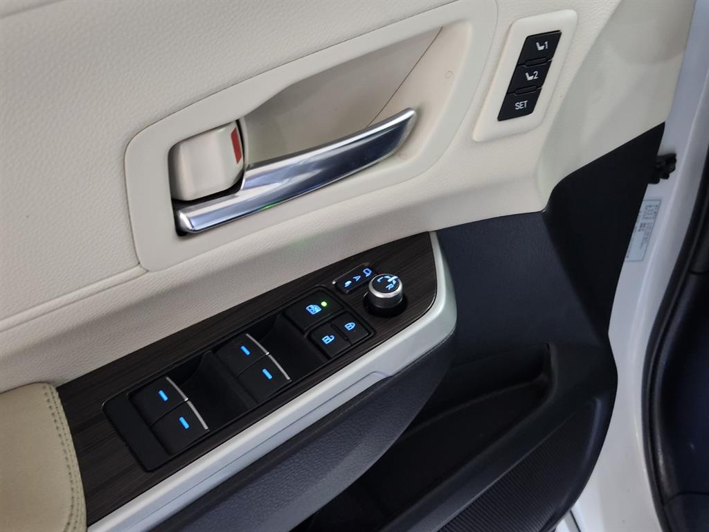 Toyota Siena - Vista 11