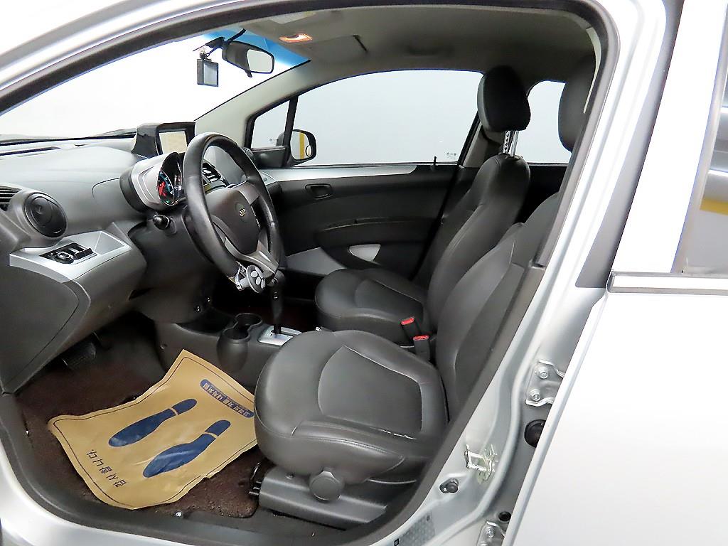 Chevrolet Spark - Vista 5