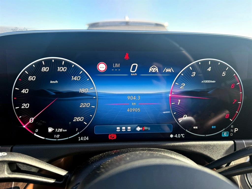 Mercedes Benz E class - Vista 10