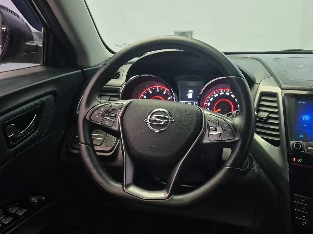 Ssangyong Tivoli - Vista 9