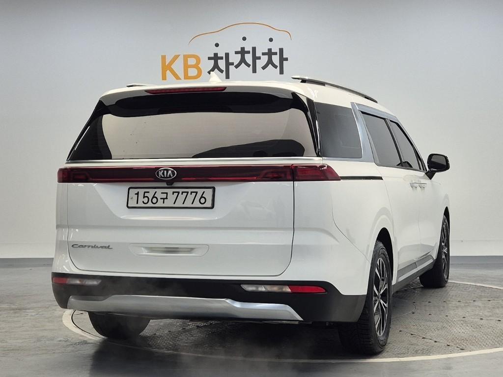 KIA Carnival - Vista 3