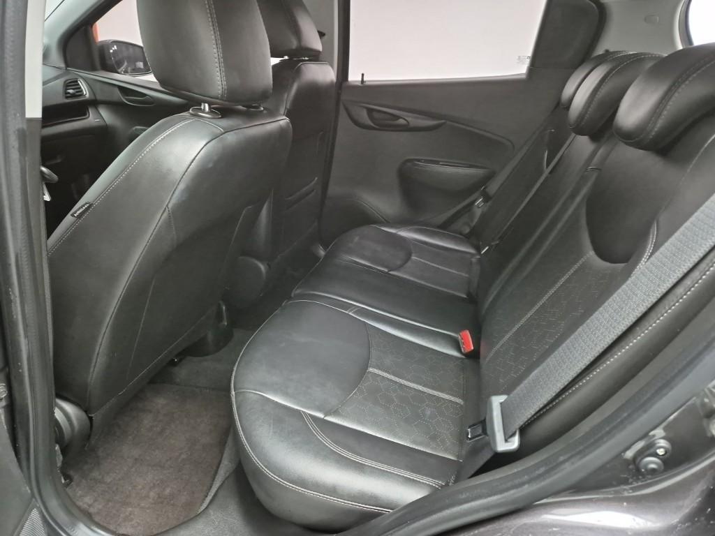 Chevrolet Spark - Vista 12