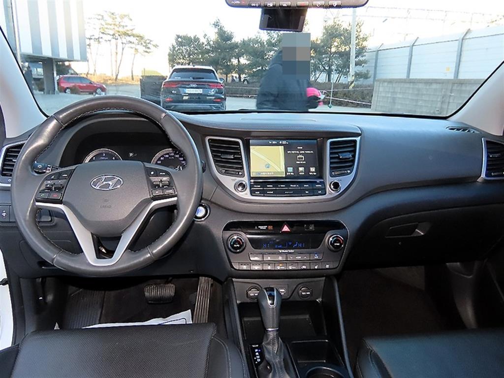 HYUNDAI Tucson - Vista 7