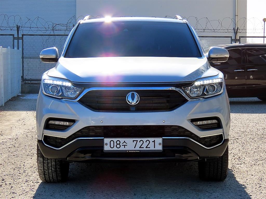 Ssangyong Rexton 2018 Plateado - Importación desde Corea - HF Imports Iquique - Foto 1