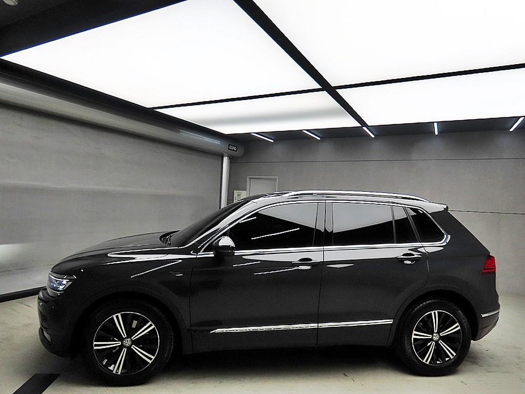 Volkswagen Tiguan - Vista 4