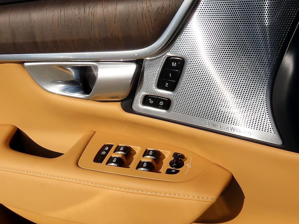 Volvo S90 - Vista 12