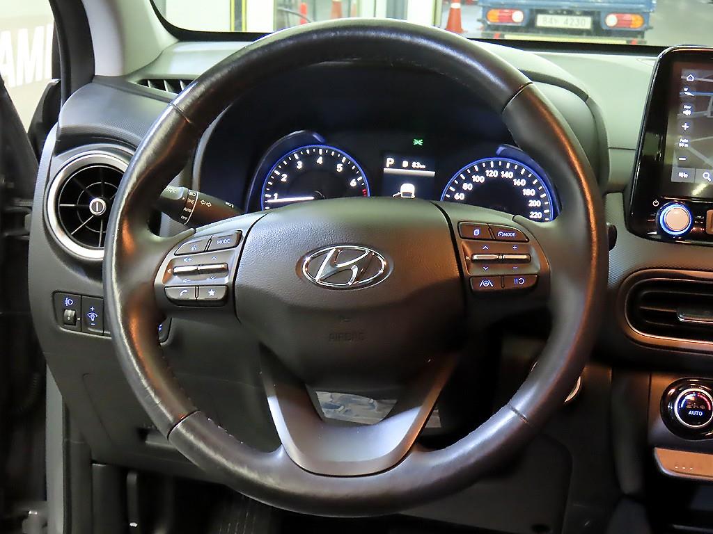 HYUNDAI Kona - Vista 8