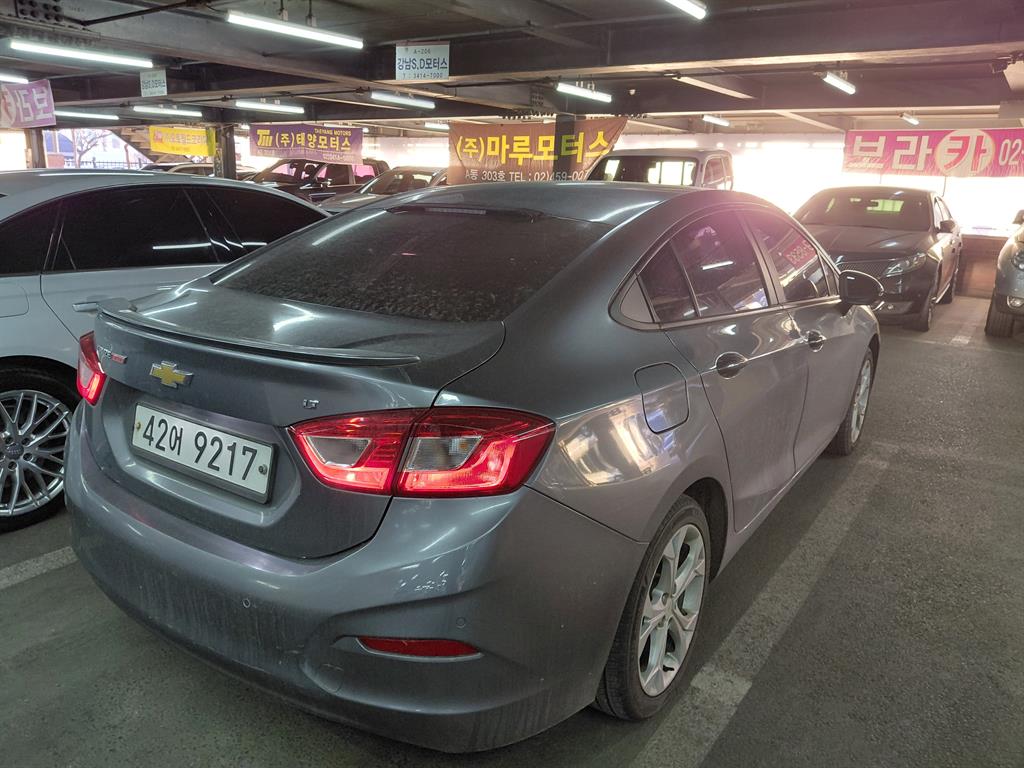 Chevrolet Cruise - Vista 6