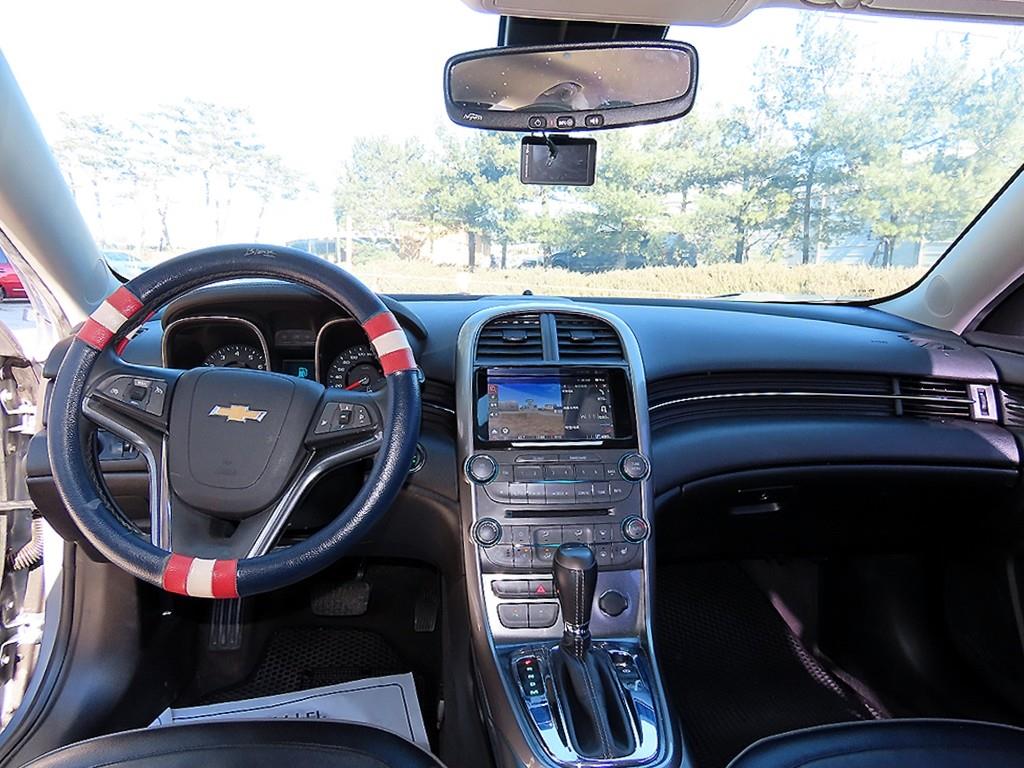 Chevrolet Malibu - Vista 7