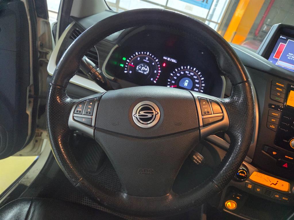 Ssangyong Korando - Vista 9