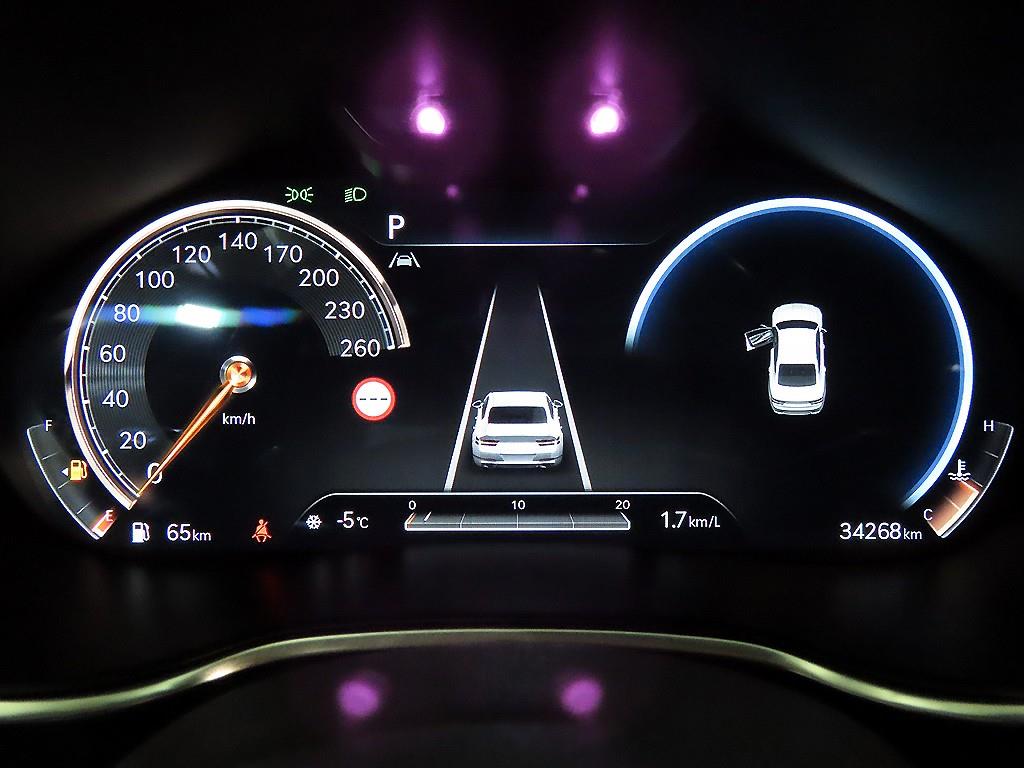 Genesis G80 - Vista 9