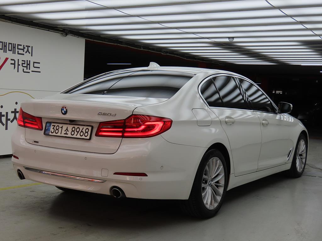 BMW 5 Series - Vista 3