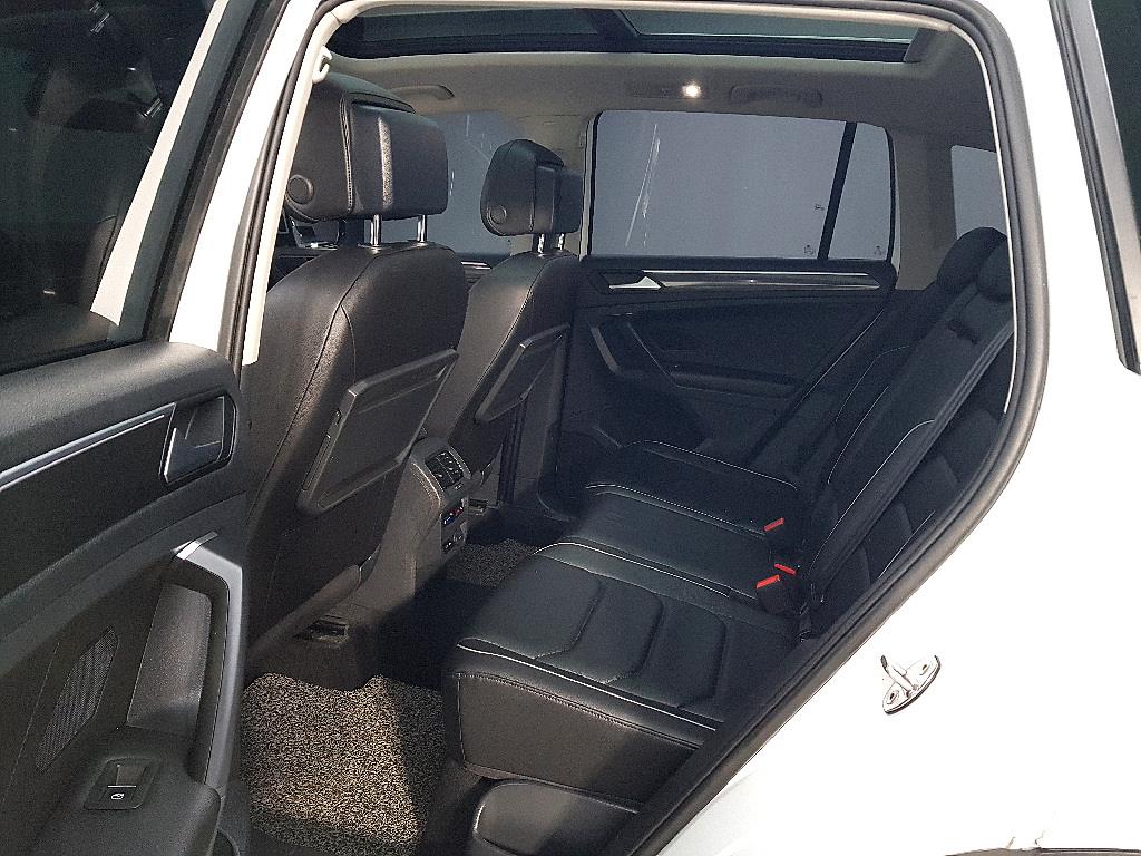 Volkswagen Tiguan - Vista 9