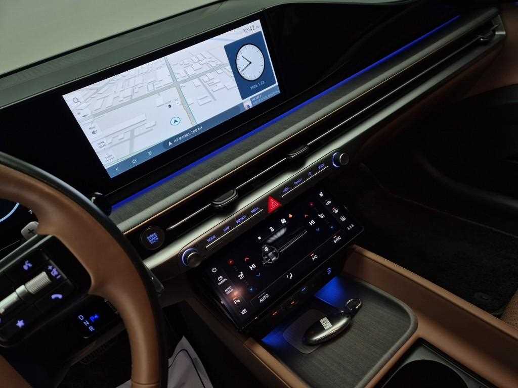 HYUNDAI Grandeur - Vista 10