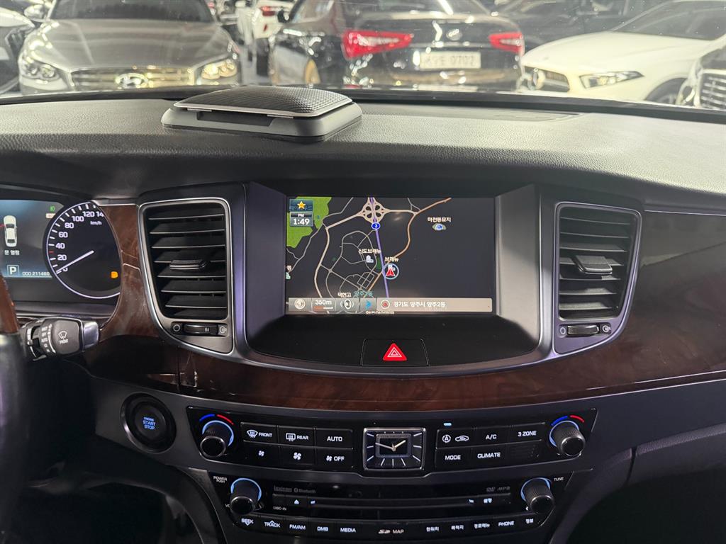 HYUNDAI Equus - Vista 12