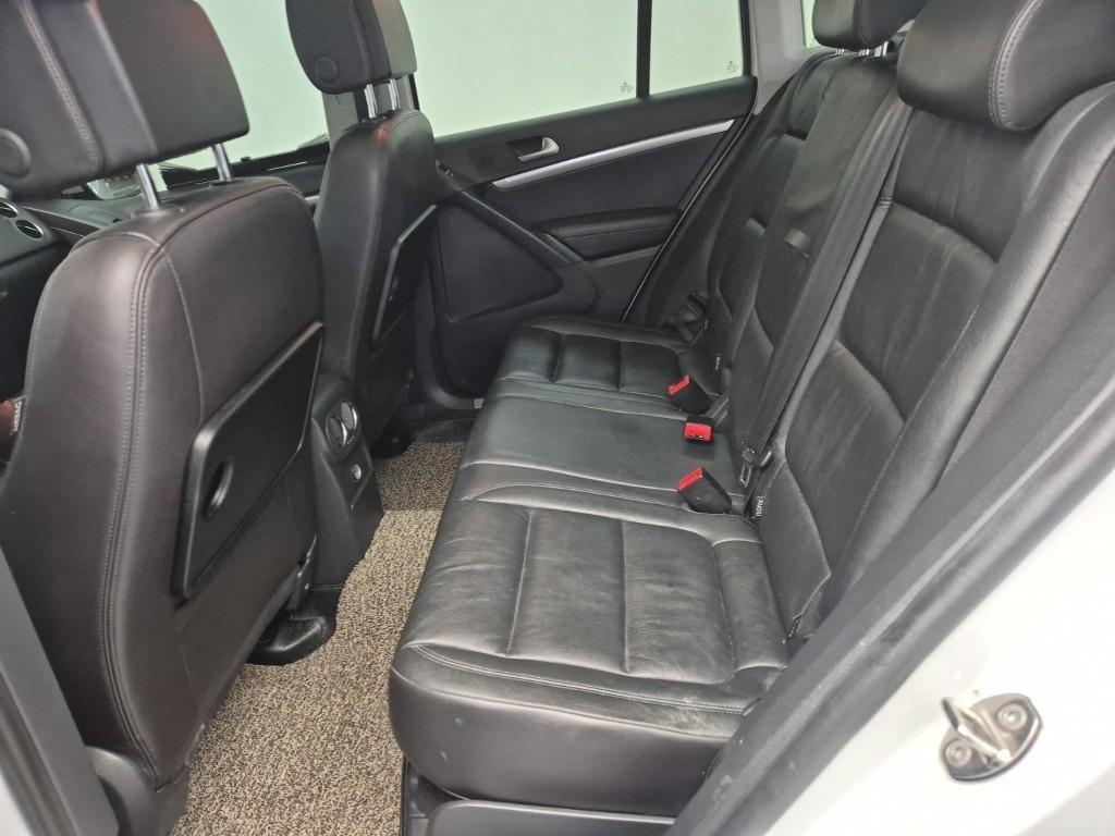 Volkswagen Tiguan - Vista 12