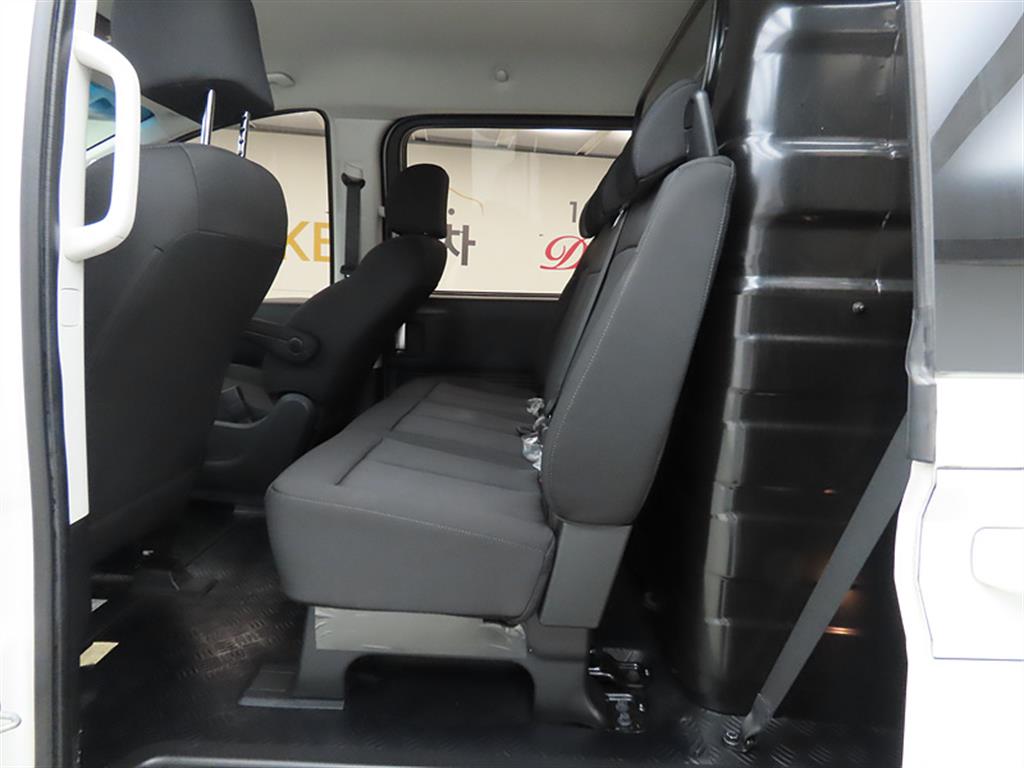 HYUNDAI Staria - Vista 6