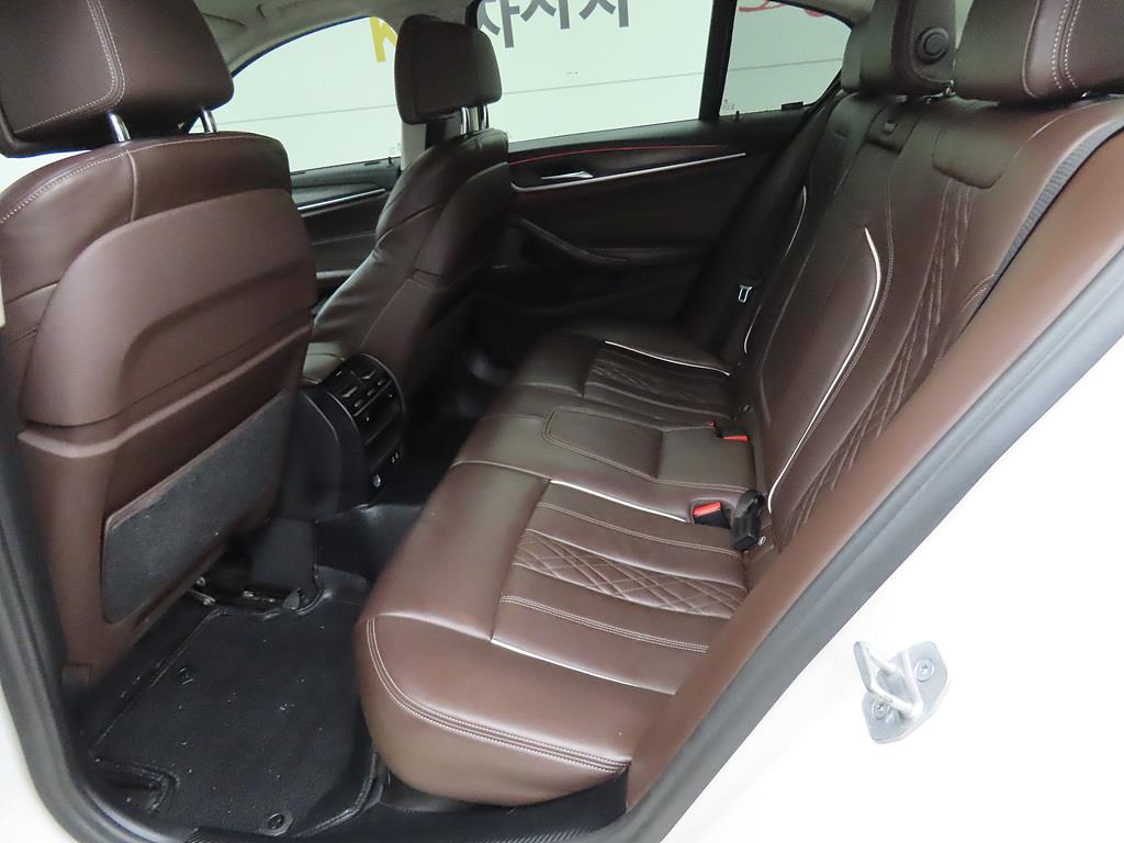 BMW 5 Series - Vista 7