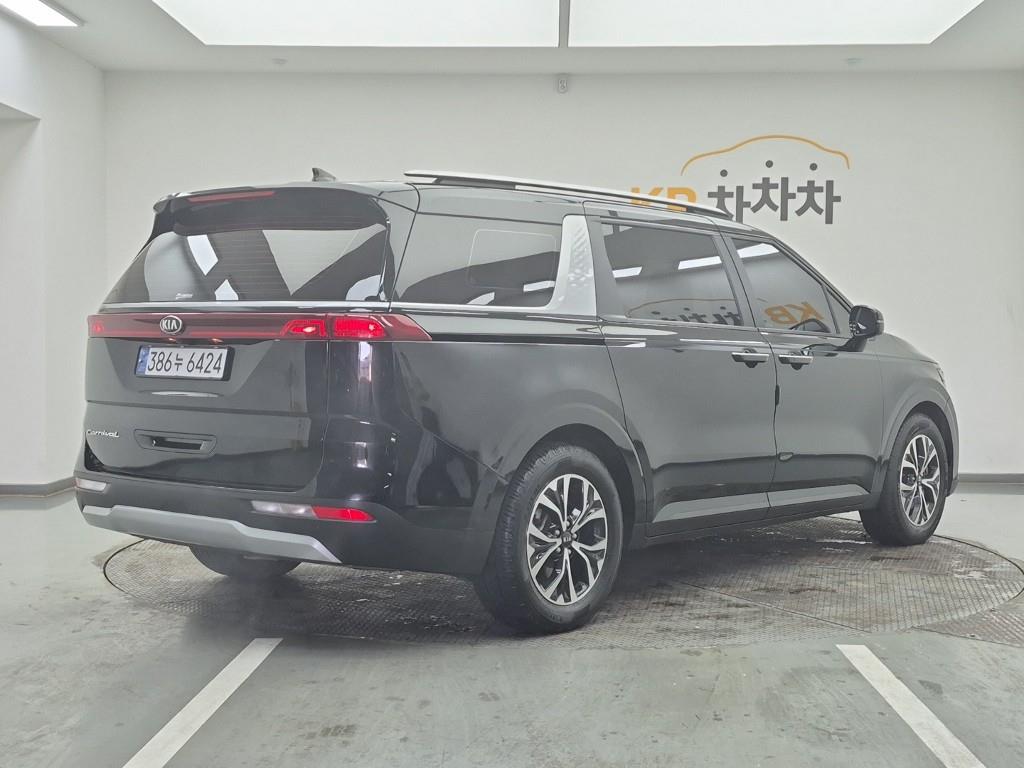KIA Carnival - Vista 4