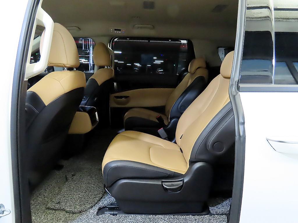 KIA Carnival 2023 the color of pearl - Importación desde Corea - HF Imports Iquique - Foto 15