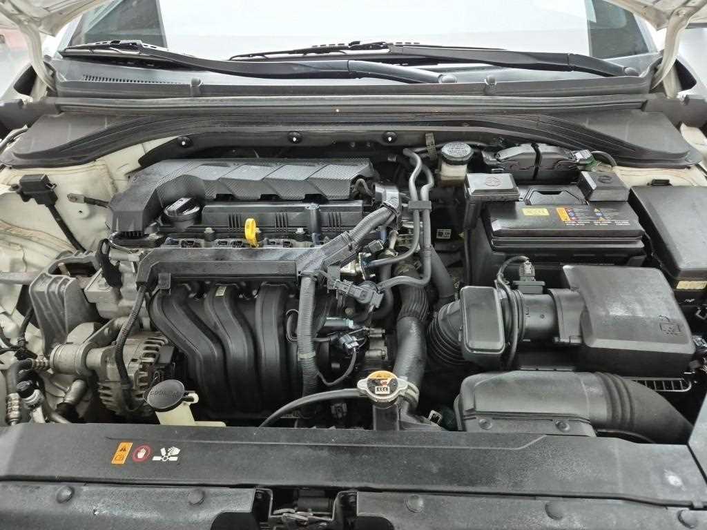 HYUNDAI Avante - Vista 5