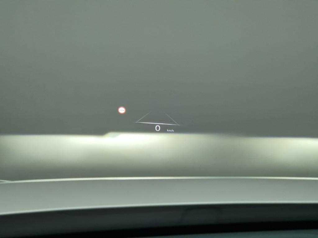 Genesis GV60 2022 Blanco - Importación desde Corea - HF Imports Iquique - Foto 16