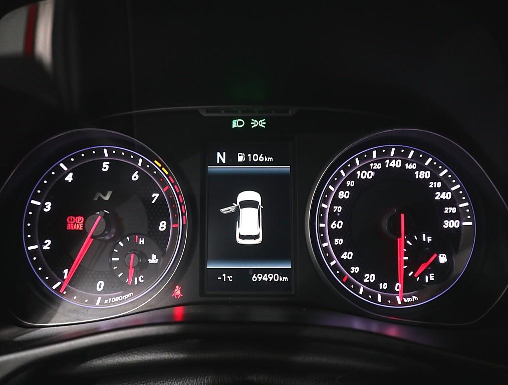 HYUNDAI Veloster - Vista 7