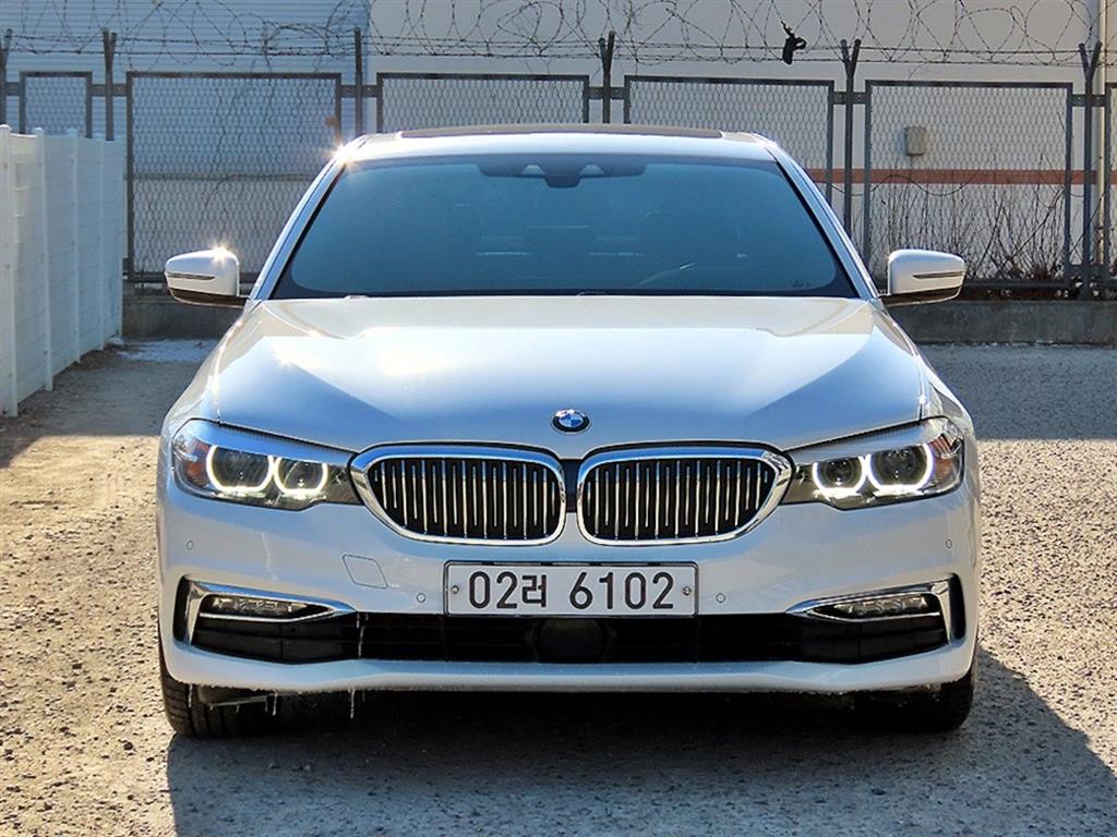BMW 5 Series 2018 Blanco - Importación desde Corea - HF Imports Iquique - Foto 1