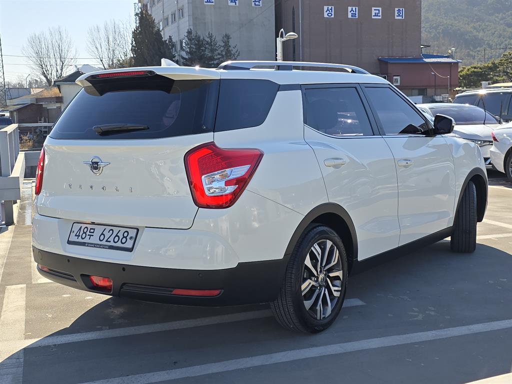 Ssangyong Tivoli - Vista 5