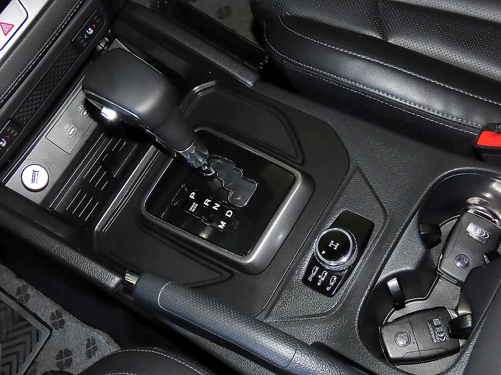 Ssangyong Rexton - Vista 12