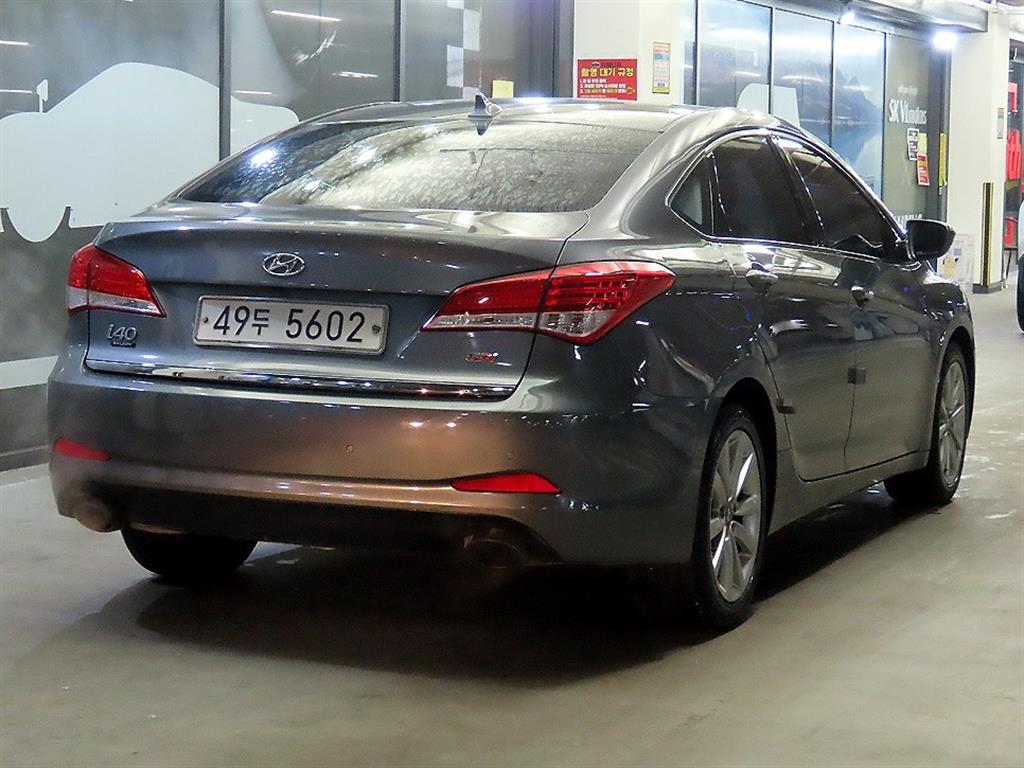 HYUNDAI i40 - Vista 4