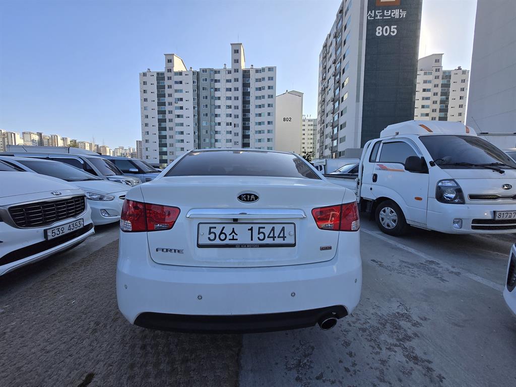 KIA Forte - Vista 3