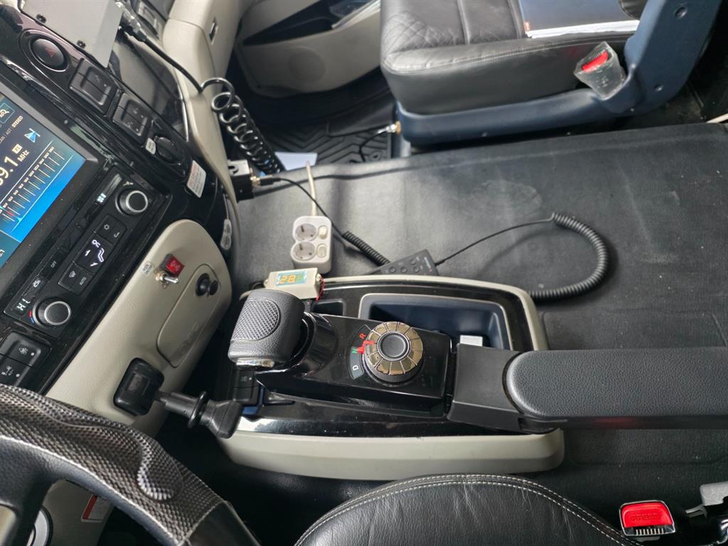 medium and large cargo truck - Vista 12