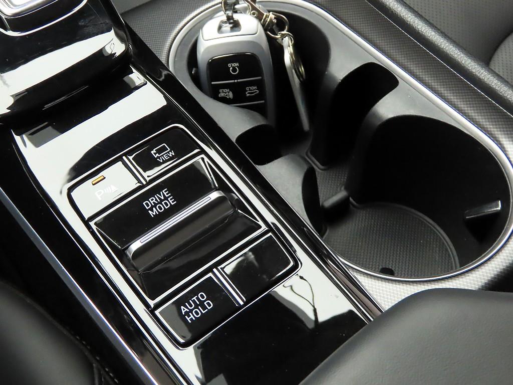 HYUNDAI Sonata - Vista 12