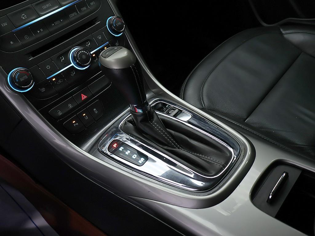 Chevrolet Malibu 2016 Blanco - Importación desde Corea - HF Imports Iquique - Foto 10