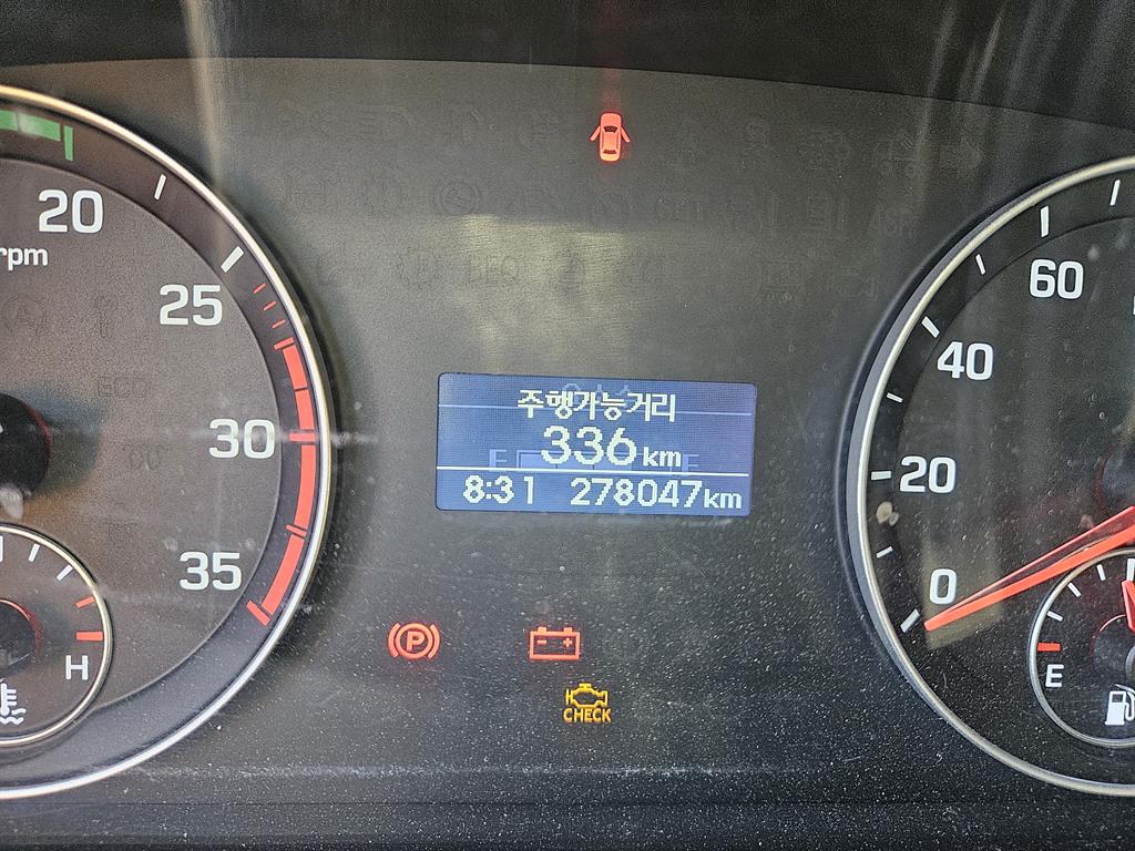 medium and large cargo truck - Vista 5