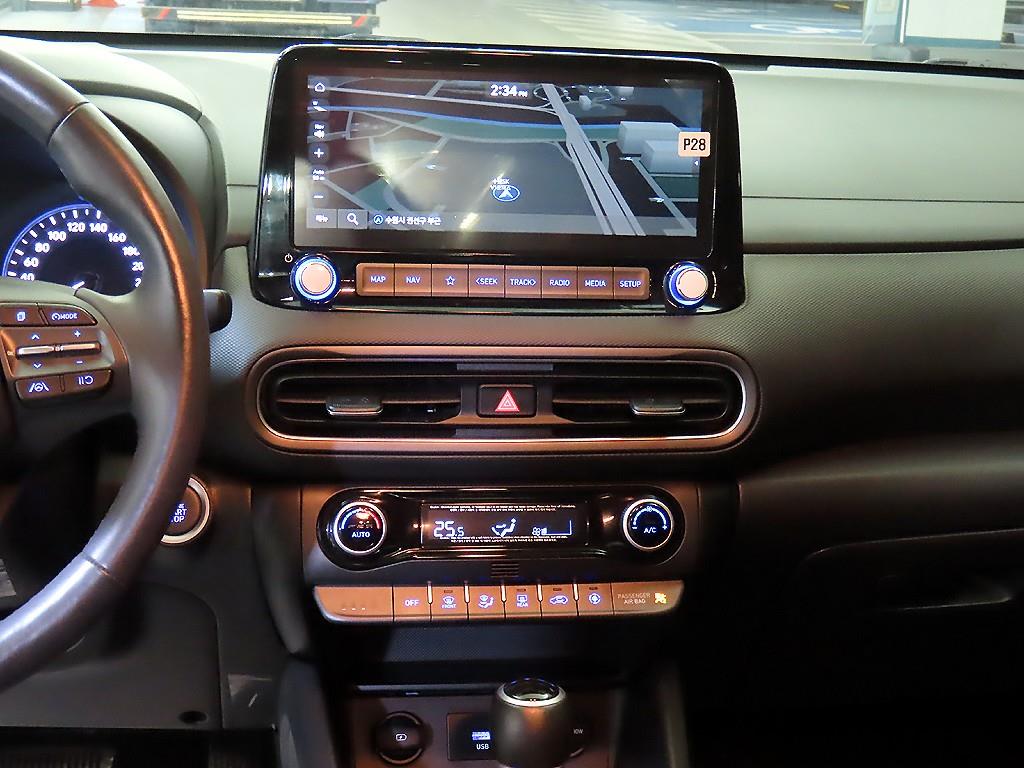 HYUNDAI Kona - Vista 11