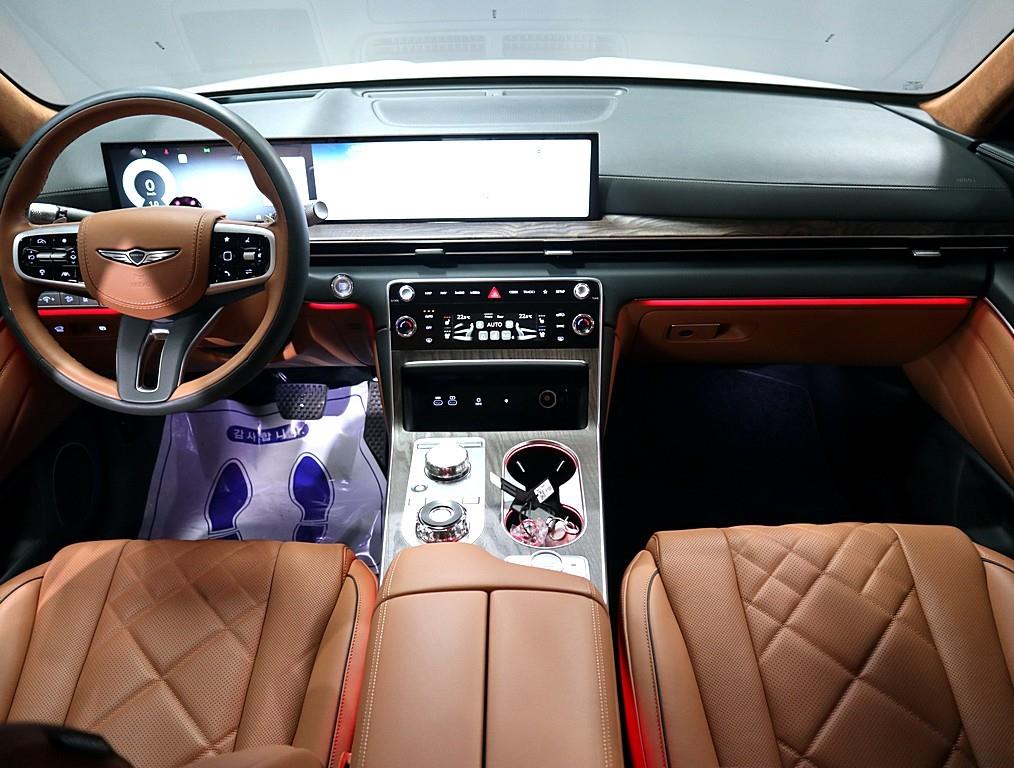 Genesis GV80 - Vista 5