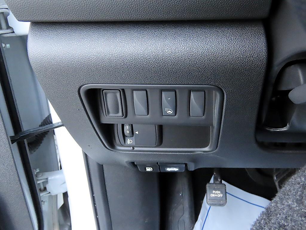 SAMSUNG QM6 - Vista 12