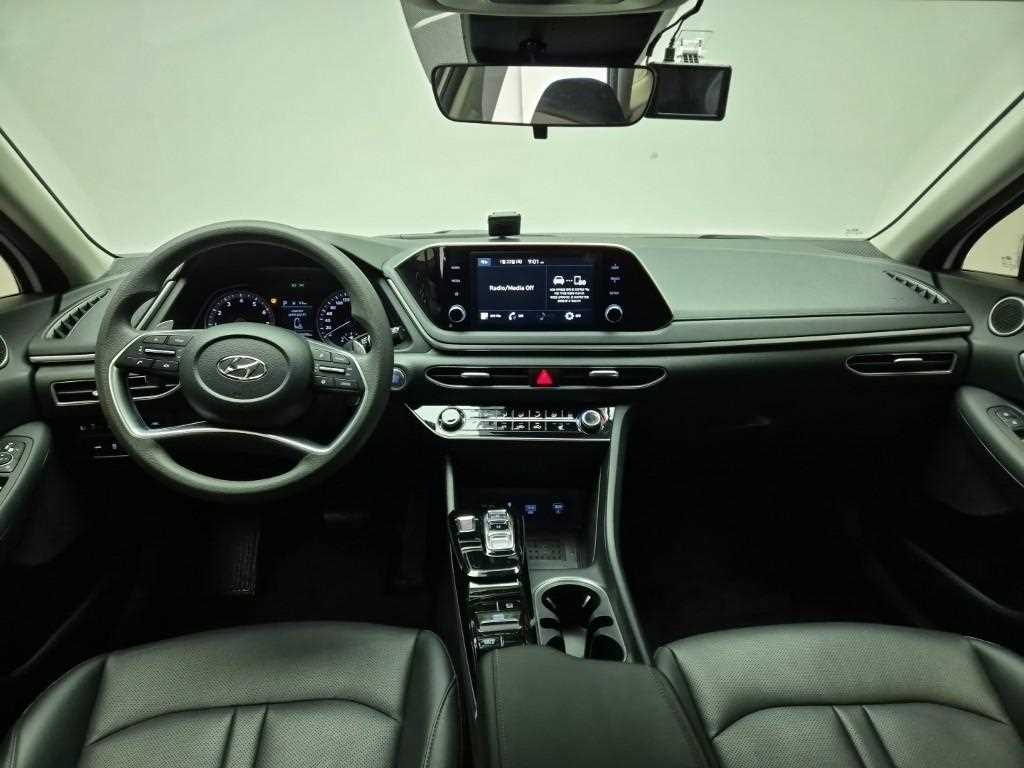 HYUNDAI Sonata - Vista 7