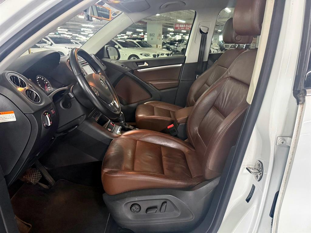 Volkswagen Tiguan - Vista 8