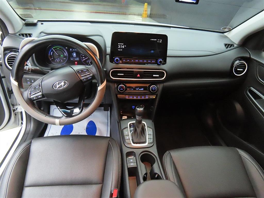 HYUNDAI Kona - Vista 7