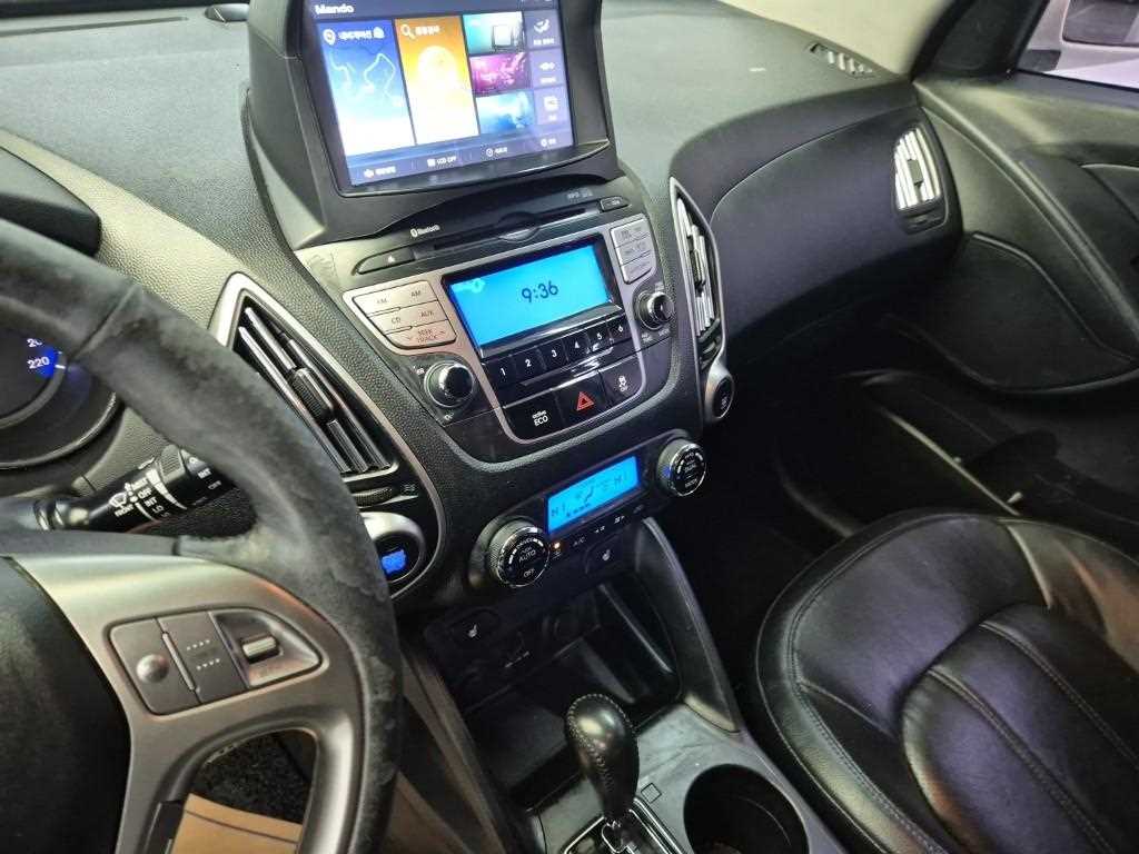 HYUNDAI Tucson - Vista 10